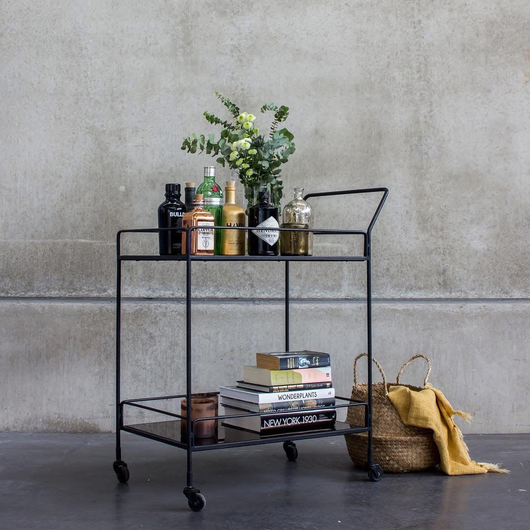Serving table -ST-011